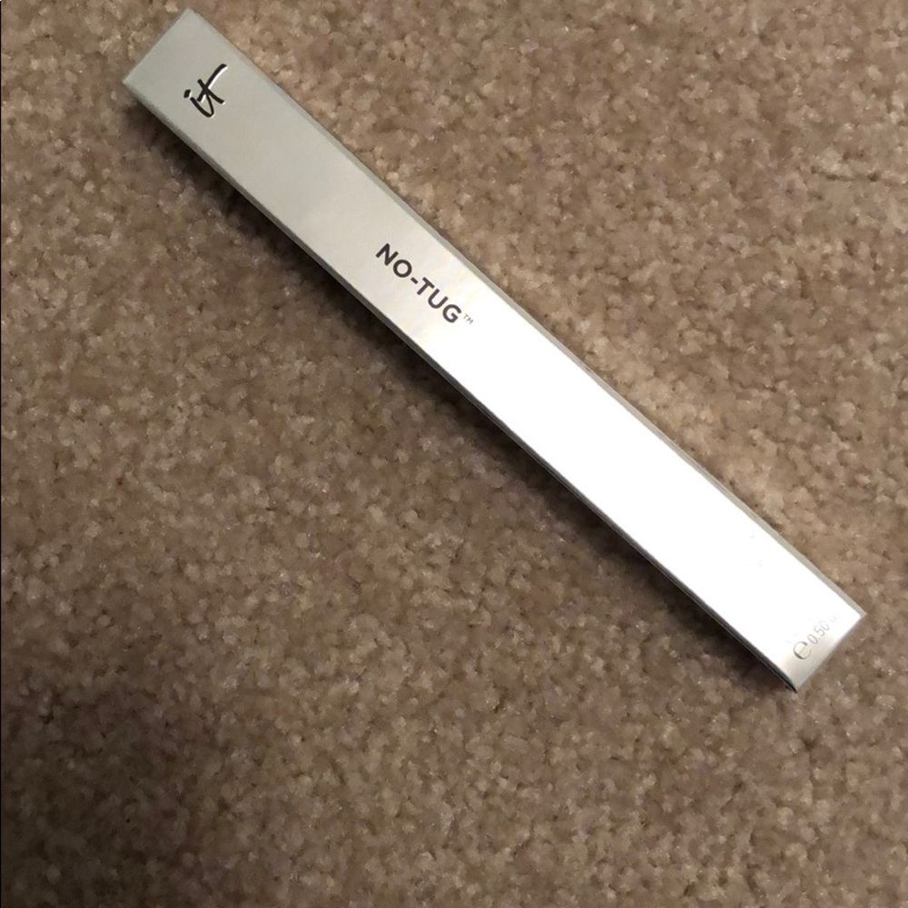 NEW IT cosmetics NO-TUG eyeliner